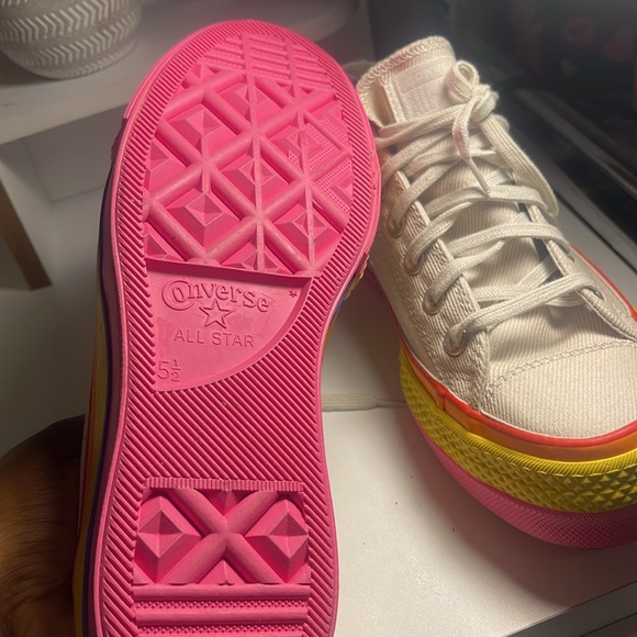 Nice All STAR converse size 7.5 USA size - Picture 3 of 5